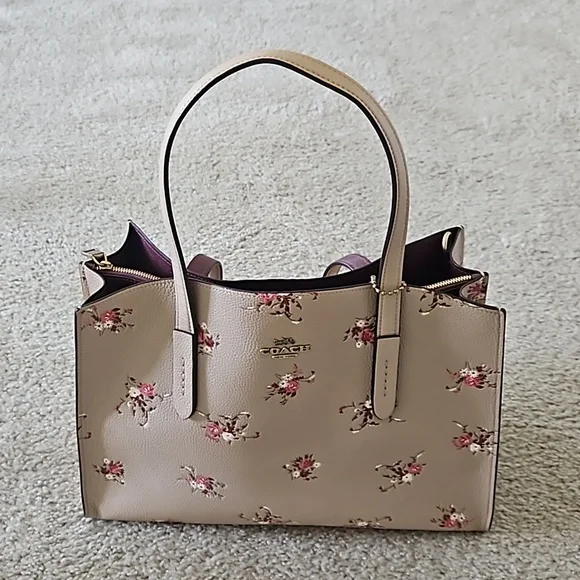 NWOT Coach Charlie Carryall in pebbled leather - Picture 3 of 5